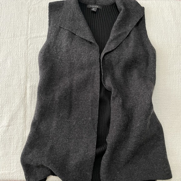 Tahari Sweaters - Tahari Sweater Vest‎ Womens Large Charcoal Gray Wool Cardigan Academia Heritage